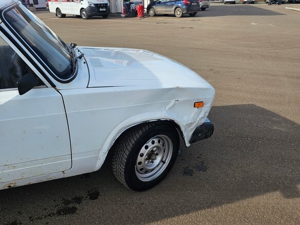 2009 Lada (ВАЗ) 2105, белый, 88000 рублей - вид 1