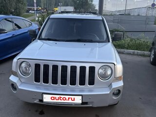 2009 Jeep Liberty (Patriot), серебристый, 820000 рублей, вид 3