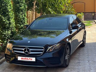 2016 Mercedes-Benz E-Класс 200 V (W213, S213, C238), чёрный, 1950000 рублей, вид 1