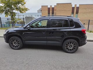 2010 Volkswagen Tiguan I, чёрный, 1350000 рублей, вид 2
