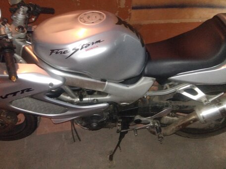 1999 Honda VTR 1000, серебристый, 310000 рублей, вид 2