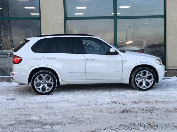 2013 BMW X5 50i II (E70) Рестайлинг, белый - вид 8
