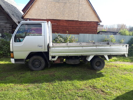 1991 Fuso (Mitsubishi) Canter, серебристый, 1220000 рублей, вид 1