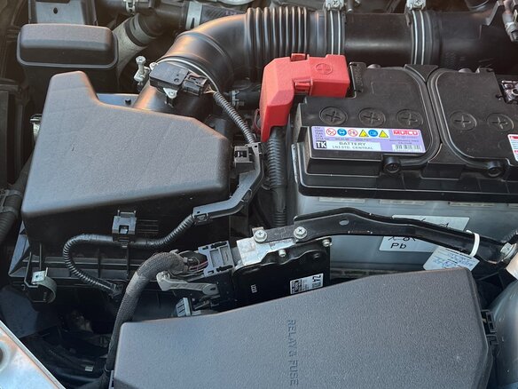 2019 Toyota Camry VIII (XV70), серебристый, 3250000 рублей - вид 9