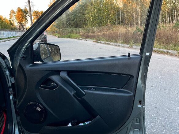 2013 Lada (ВАЗ) Granta I, серебристый, 300000 рублей - вид 16
