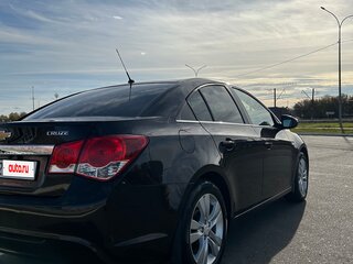 2013 Chevrolet Cruze I Рестайлинг, коричневый, 1100000 рублей, вид 3
