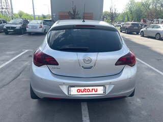 2011 Opel Astra J, серебристый, 700000 рублей, вид 5