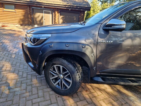 2016 Toyota Hilux VIII, серый, 5300000 рублей - вид 10