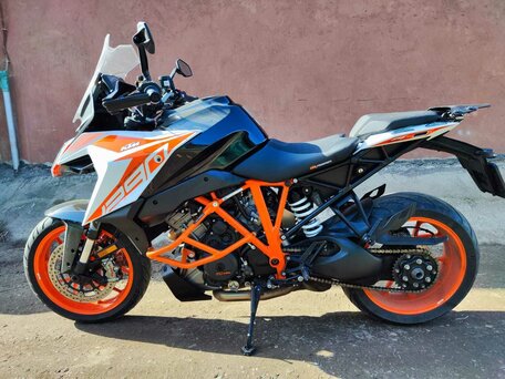 2021 KTM 1290 Super Duke GT, белый, 1750000 рублей, вид 1