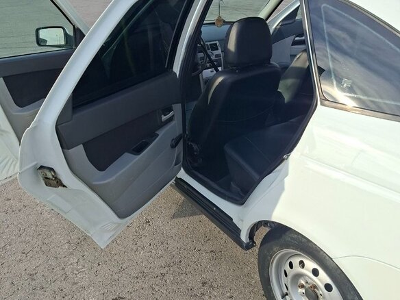 2010 Lada (ВАЗ) Priora I, белый, 380000 рублей - вид 12