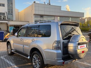 2011 Mitsubishi Pajero IV, серебристый, 2250000 рублей, вид 5