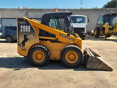 2010 Mustang 2086, золотистый, 2454120 рублей, вид 5