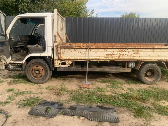 1991 Mazda Titan, белый, 750000 рублей - вид 1
