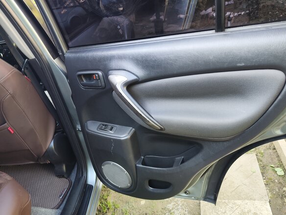 2004 Toyota RAV4 II (XA20) Рестайлинг, зелёный - вид 17