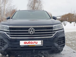 2019 Volkswagen Touareg III, чёрный, 4200000 рублей, вид 2