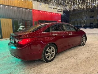 2011 Hyundai Sonata VI (YF), красный, 1200000 рублей, вид 1