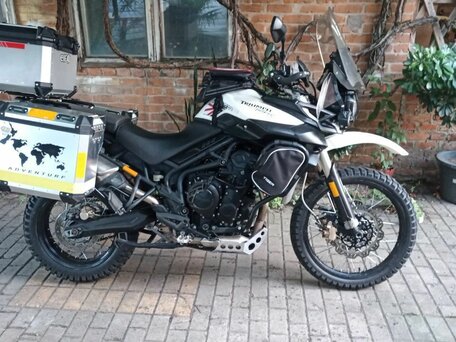 2012 Triumph Tiger 800, белый, 580000 рублей, вид 1