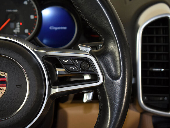 2015 Porsche Cayenne Diesel II Рестайлинг (958), белый - вид 12