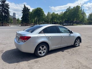 2012 Chevrolet Cruze I, серебристый, 750000 рублей, вид 3