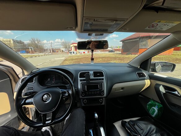 2015 Volkswagen Polo V Рестайлинг, бежевый, 1379000 рублей - вид 18