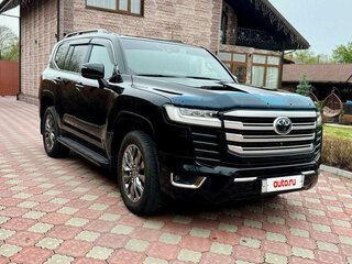 2022 Toyota Land Cruiser 300 Series, чёрный, 12000000 рублей, вид 5