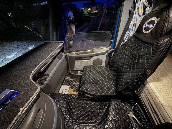 2008 Volvo FM, синий, 2000000 рублей - вид 16