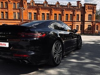 2017 Porsche Panamera Turbo II, чёрный, 8600000 рублей, вид 2