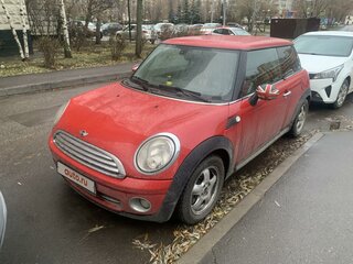 2009 Mini Hatch One II (R56), красный, 690000 рублей, вид 1