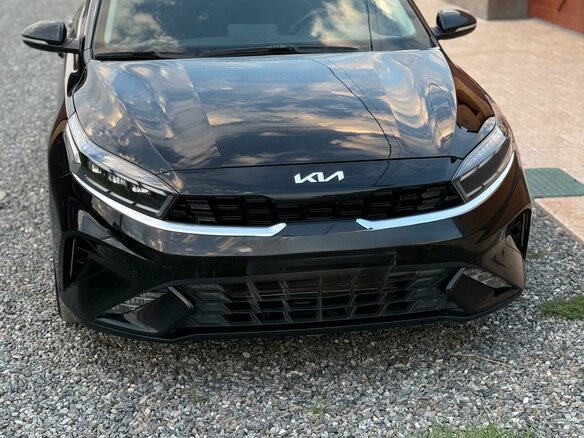 2022 Kia Cerato IV, чёрный, 2220000 рублей - вид 1