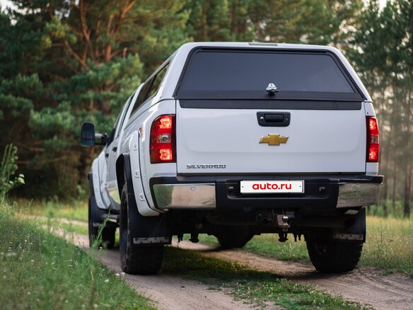 2013 Chevrolet Silverado II (GMT900), белый, 3000000 рублей - вид 14