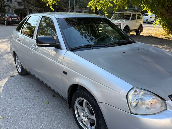 2010 Lada (ВАЗ) Priora I, серебристый, 370000 рублей - вид 1