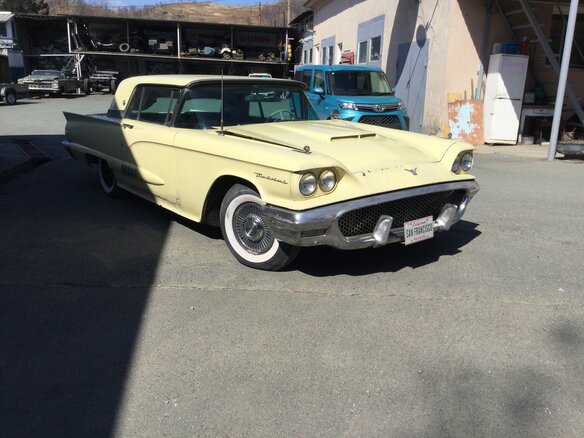 1957 Ford Thunderbird I, жёлтый - вид 1