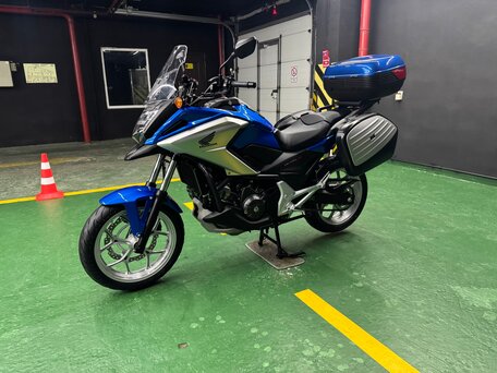 2017 Honda NC 750X, синий, 875000 рублей, вид 4