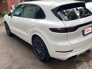 2020 Porsche Cayenne III, белый, 7520000 рублей, вид 5