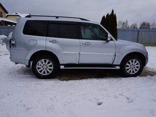 2012 Mitsubishi Pajero IV Рестайлинг 1, серебристый, 2500000 рублей, вид 2