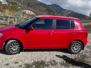 2011 Skoda Fabia II Рестайлинг, красный, 580000 рублей, вид 3