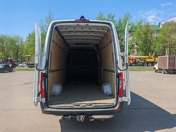 2021 Mercedes-Benz Sprinter, белый, 4100000 рублей - вид 4