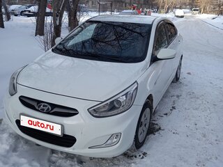 2013 Hyundai Solaris I, белый, 670000 рублей, вид 2