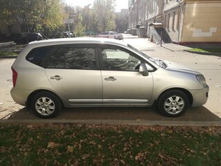 2010 Kia Carens II (UN), серебристый, 460000 рублей, вид 3