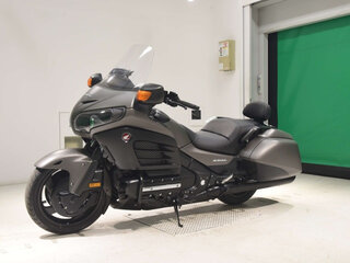 2017 Honda GL 1800 Gold Wing, серый, 1600000 рублей, вид 4