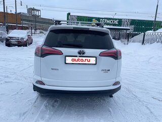 2018 Toyota RAV4 IV (XA40) Рестайлинг, белый, 1890000 рублей, вид 3