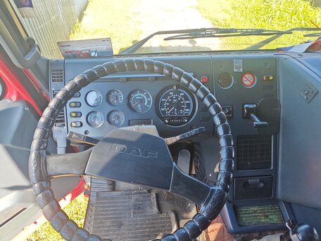 1995 DAF 95, красный, 999000 рублей, вид 4
