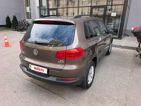 2014 Volkswagen Tiguan I Рестайлинг, коричневый, 1500000 рублей, вид 3