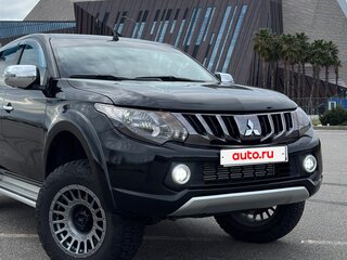 2017 Mitsubishi L200 V, чёрный, 2050000 рублей, вид 1