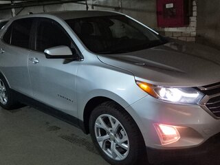 2021 Chevrolet Equinox III, серебристый, 1420000 рублей, вид 3