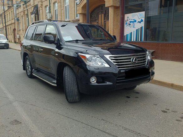 2011 Lexus LX 570 III, чёрный, 4200000 рублей - вид 1