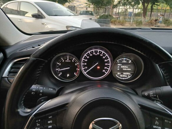 2018 Mazda 6 III (GJ) Рестайлинг, синий, 2200000 рублей - вид 8
