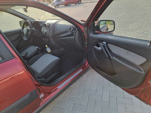 2017 Lada (ВАЗ) Kalina Cross II, красный, 800000 рублей - вид 4