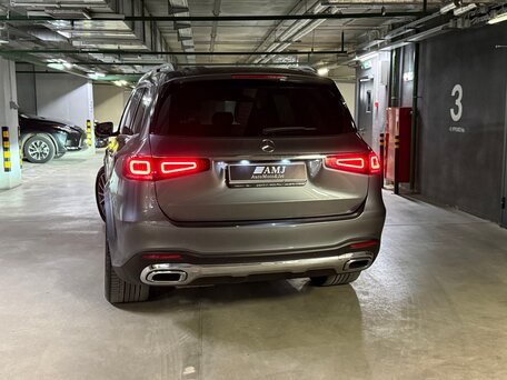 2021 Mercedes-Benz GLS 400 d II (X167), серый, 8600000 рублей, вид 3