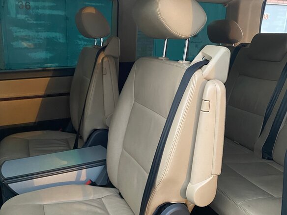 2011 Volkswagen Multivan T5 Рестайлинг, синий, 2100000 рублей - вид 6